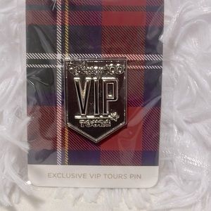 🆕 Disney 100 Year VIP Exclusive Tour Pin - Collector’s Edition